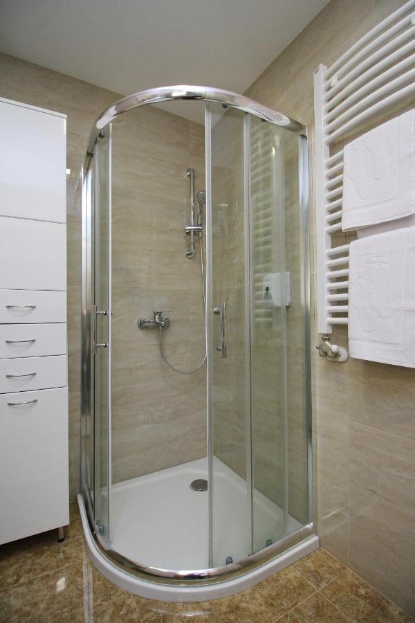 Vip Aleksa Centar *